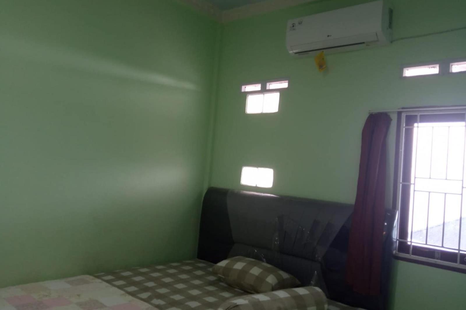 Oyo 93635 Rumah Singgah Cemara Syariah Hotel 2*